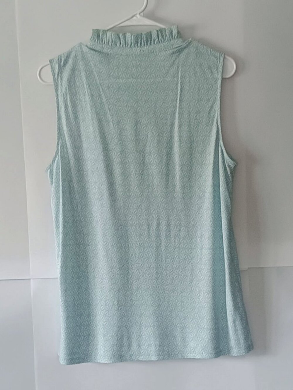 LOFT Seafoam Blue Sleeveless Floral Blouse Size M - Picture 5 of 10
